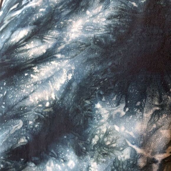 𝅺red Haute Blue and black paint splatter blouse long sleeves with split hemline - Picture 2 of 11